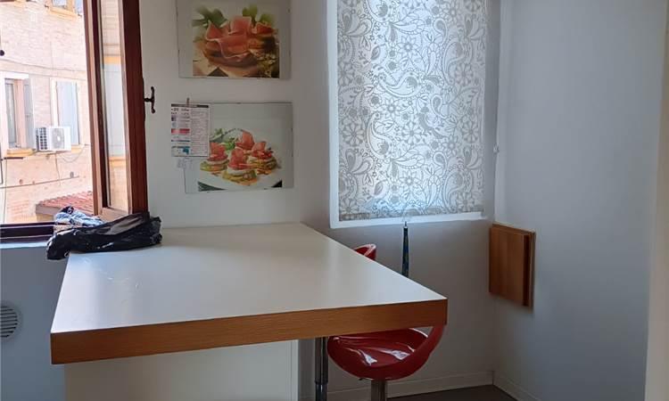 Photo 0