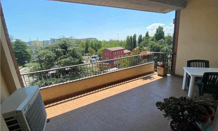 Photo 0