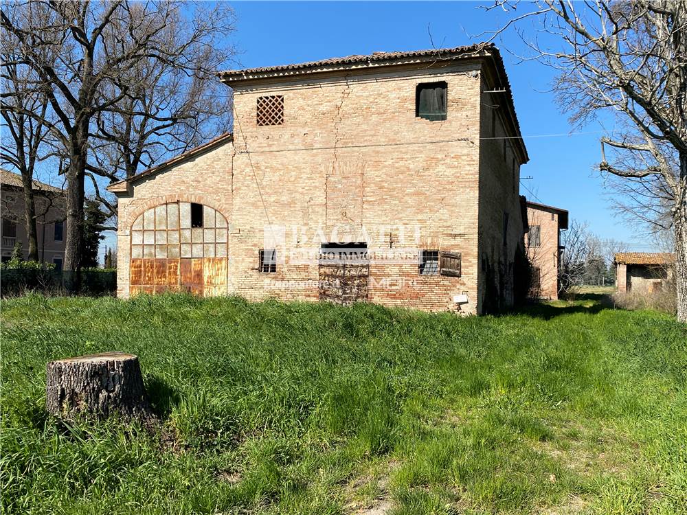 ED 2 - STALLA E FIENILE