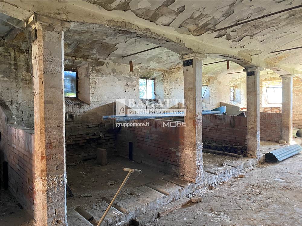 ED 2 - INTERNO STALLA